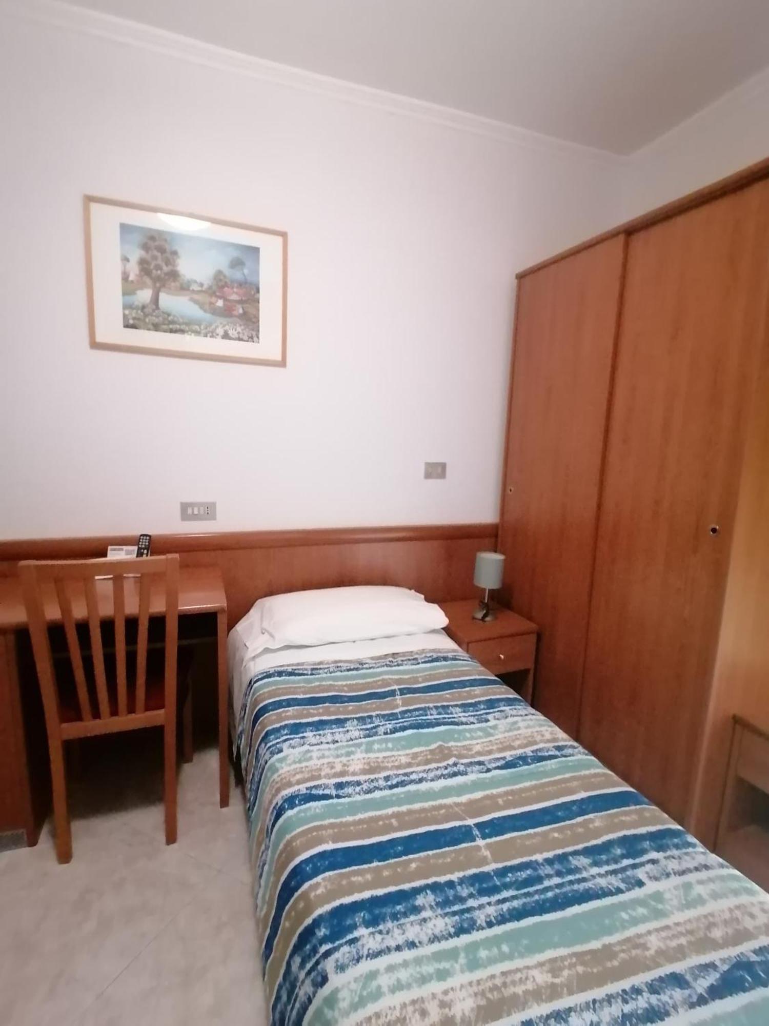 Albergo Ristorante Protti Каттоліка Екстер'єр фото