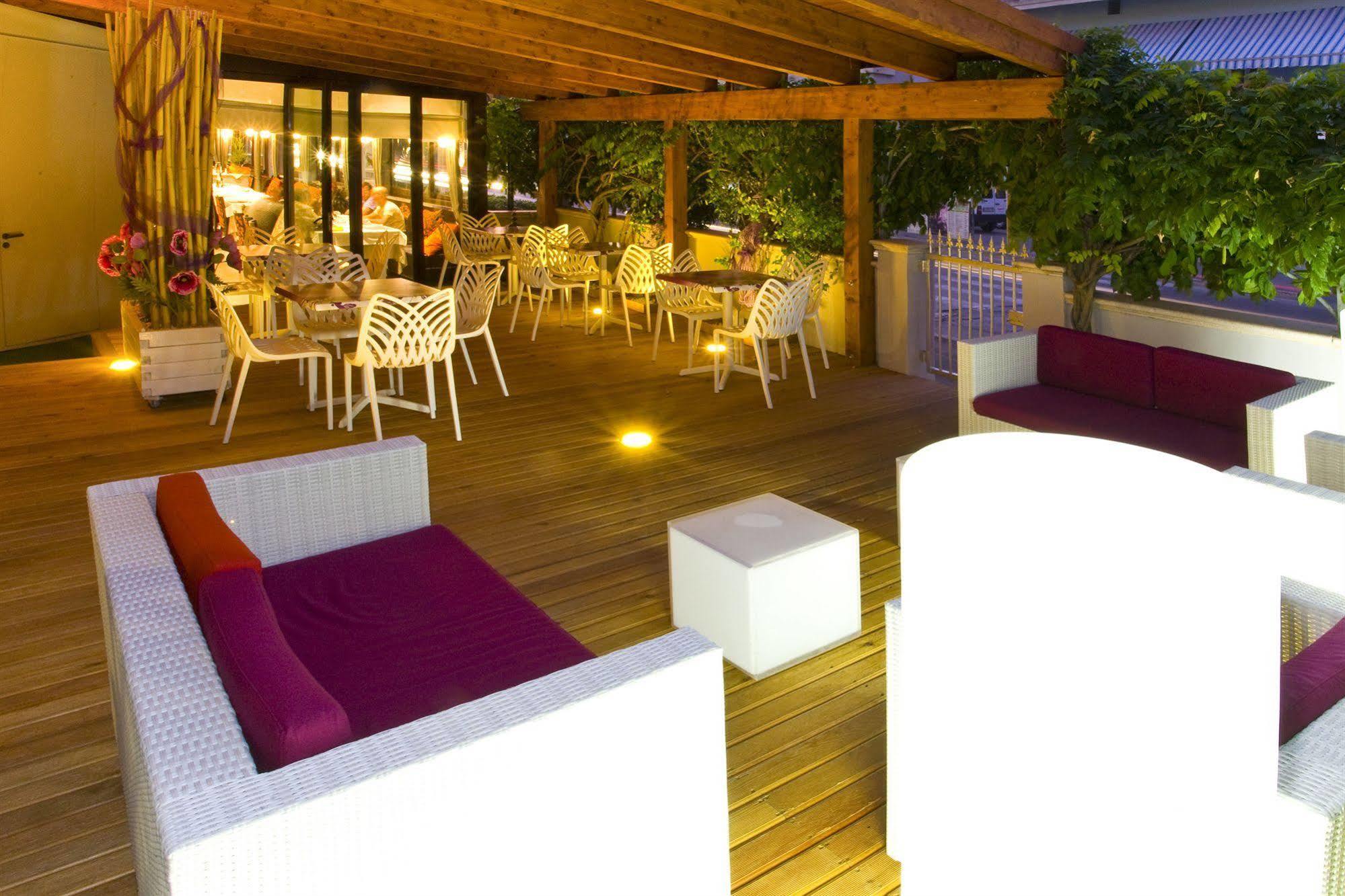 Albergo Ristorante Protti Каттоліка Екстер'єр фото